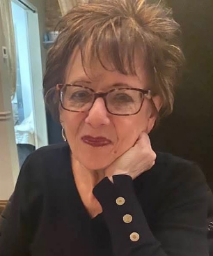 Rosalie, Office Manager