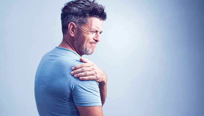 9 Torn Rotator Cuff Symptoms You Need to Be Aware Of